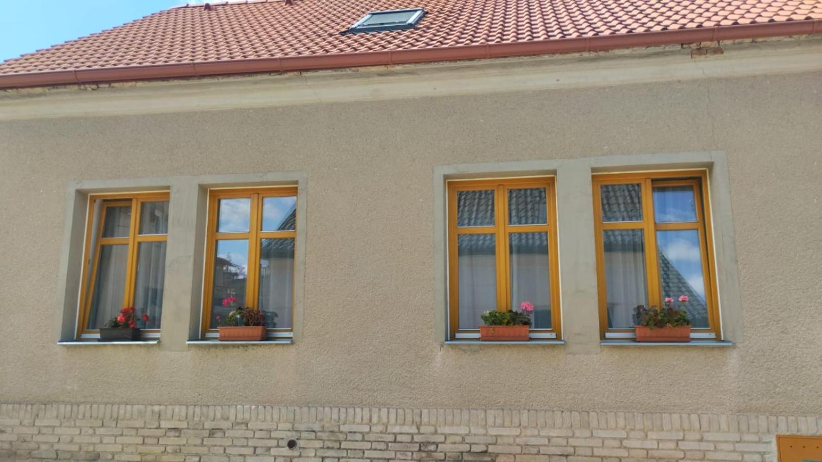 Podkroví s koupelnou Svinarov Exterior foto